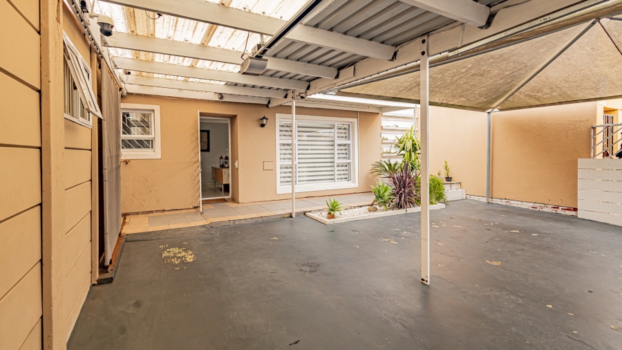 3 Bedroom Property for Sale in Westridge Western Cape